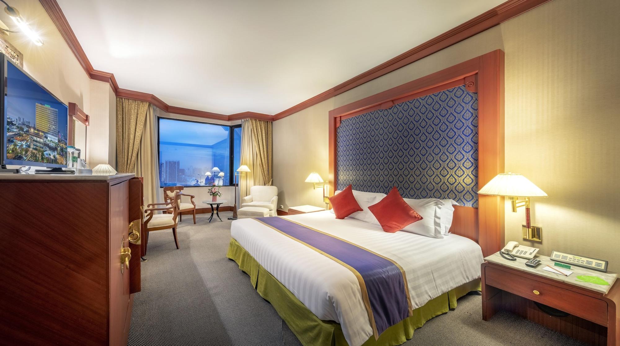 Отель Ramada By Wyndham Bangkok Chaophya Park Экстерьер фото