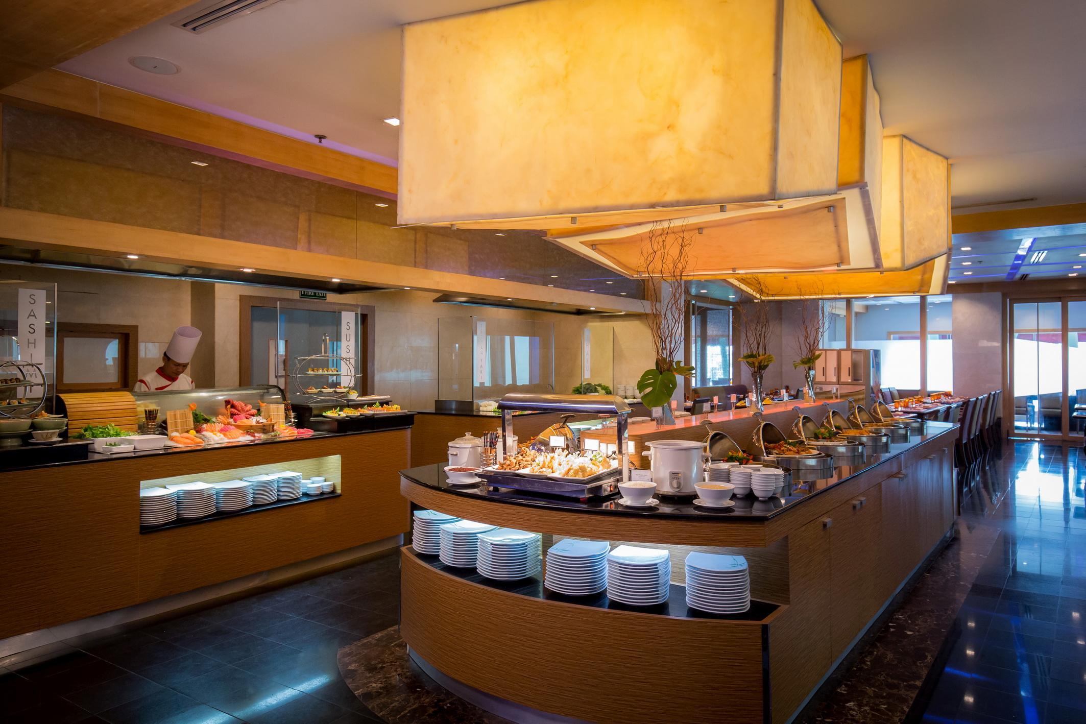 Отель Ramada By Wyndham Bangkok Chaophya Park Экстерьер фото