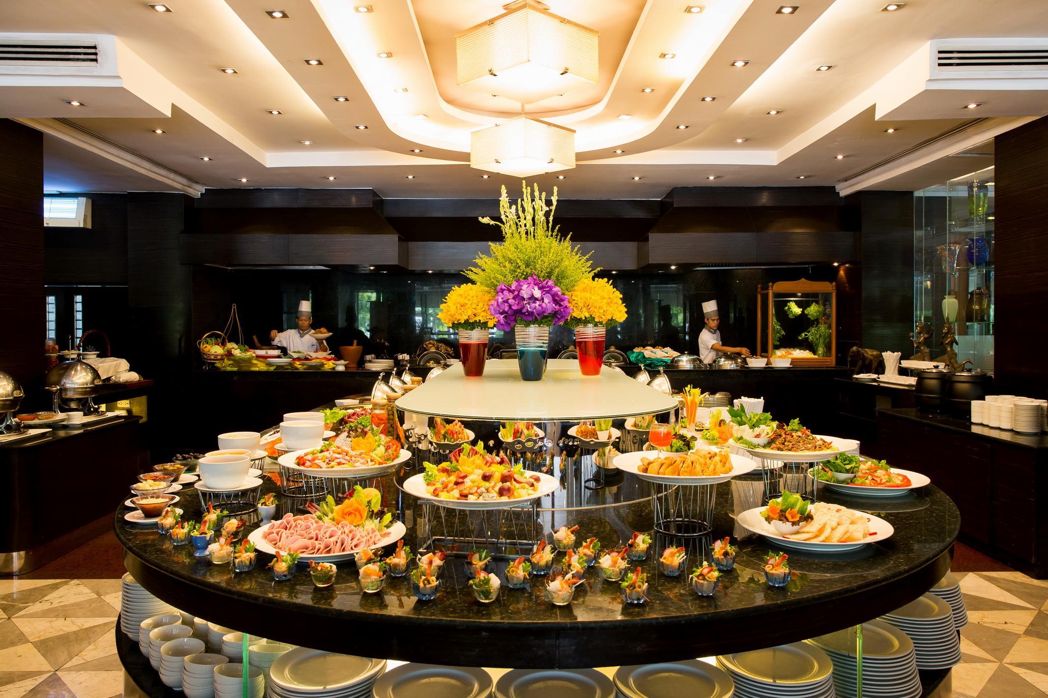 Отель Ramada By Wyndham Bangkok Chaophya Park Экстерьер фото