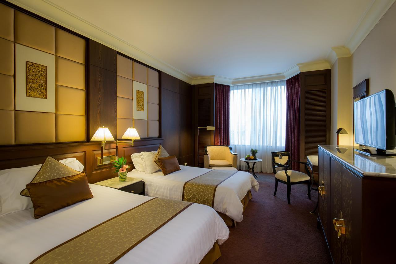 Отель Ramada By Wyndham Bangkok Chaophya Park Экстерьер фото