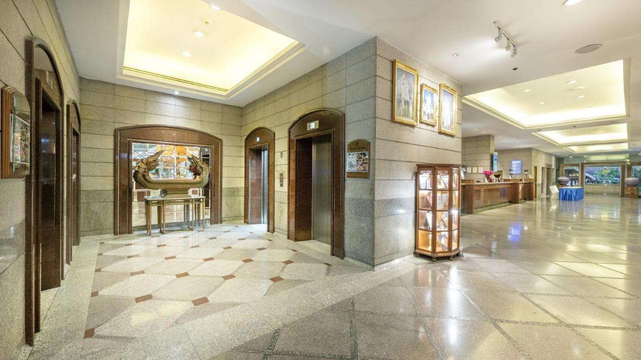 Отель Ramada By Wyndham Bangkok Chaophya Park Экстерьер фото