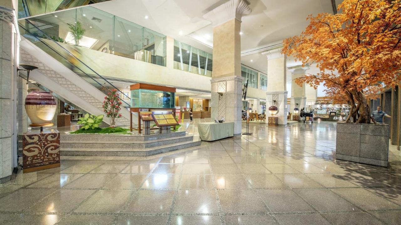 Отель Ramada By Wyndham Bangkok Chaophya Park Экстерьер фото